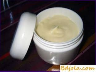 Ointments with propolis